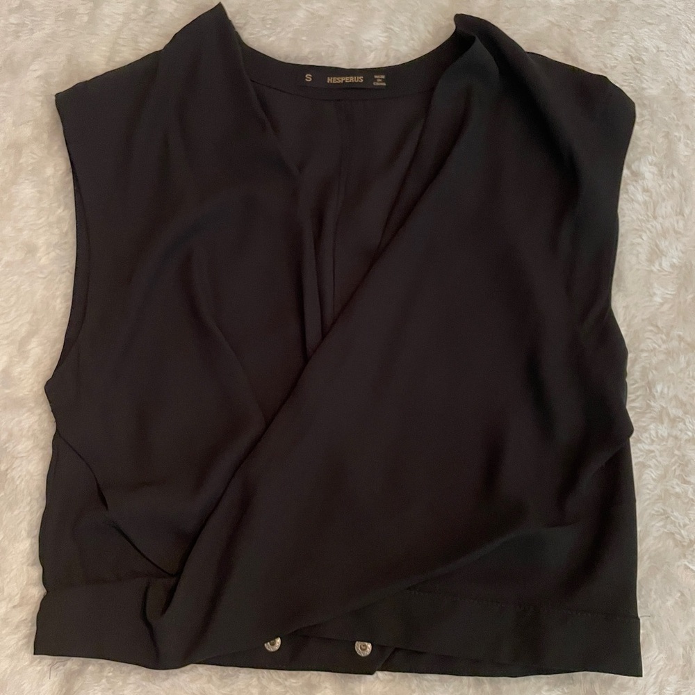 Short sleeve top
